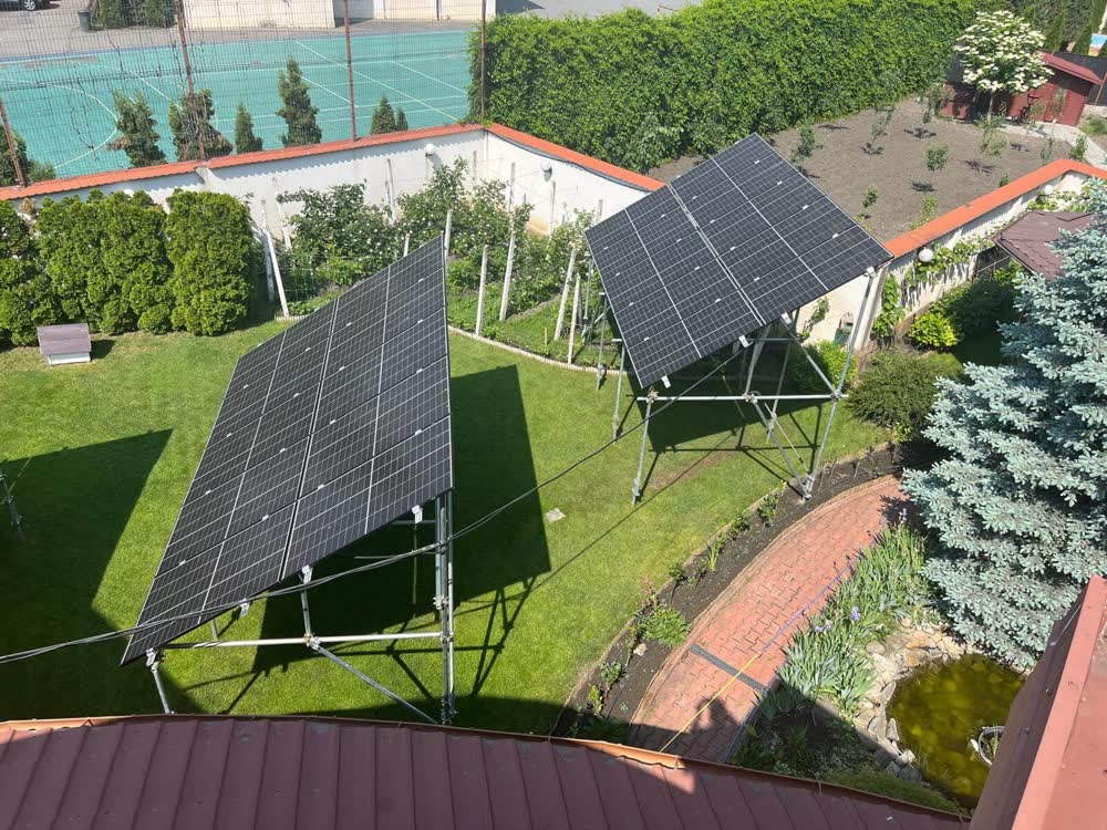 Sistem fotovoltaic trifazat 16 kW structură galvanizată Bacău — Plan Services