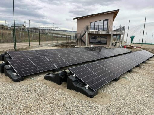 Sistem  fotovoltaic on grid 18 kwh montat la sol pe sistem GramBox